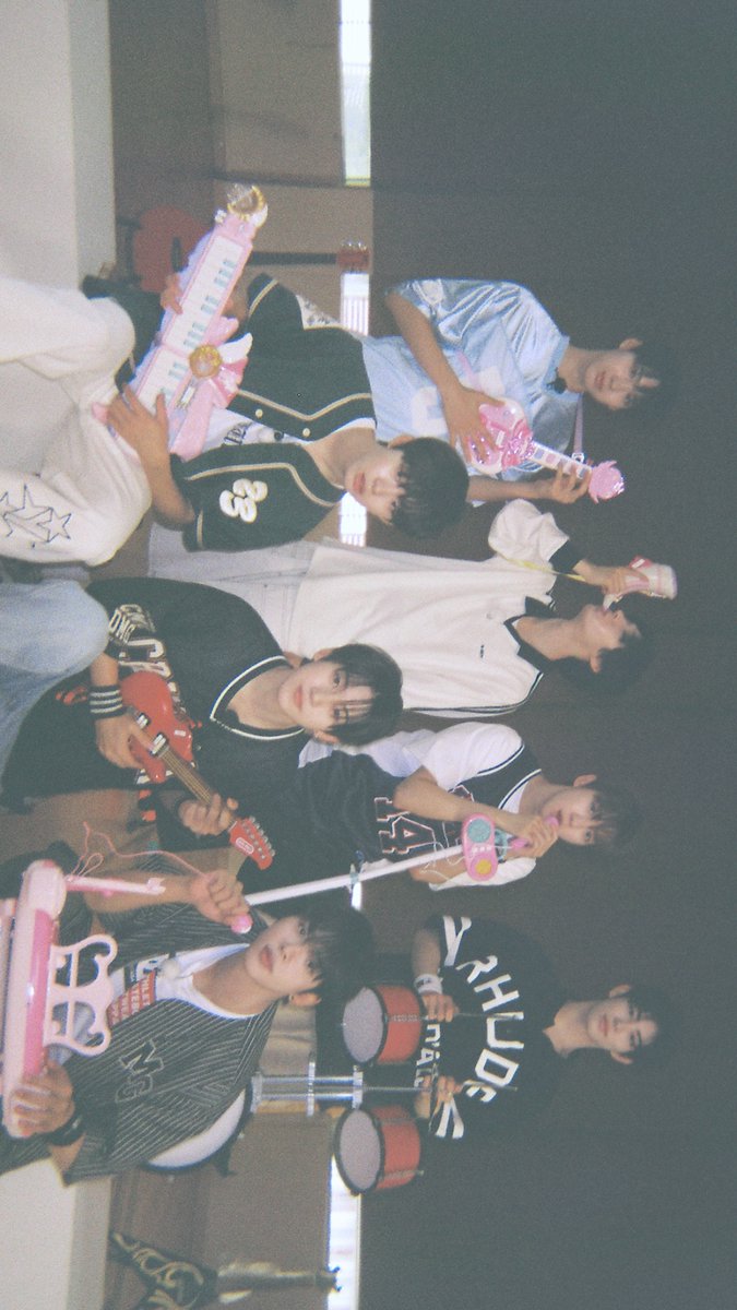 𝚖𝚎𝚖𝚘𝚛𝚒𝚎𝚜 🎞️📽️ #KickFlip #킥플립 #KickKick_Original #오늘_킥플립은_Vacation