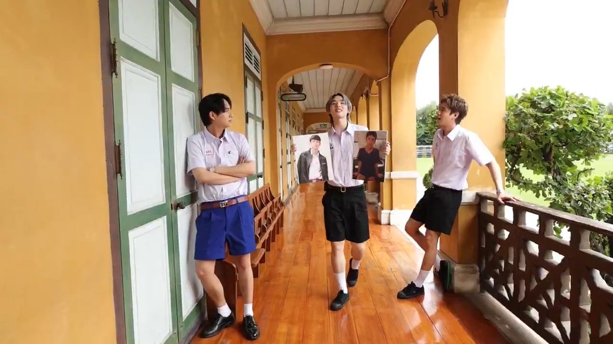 “ฮง” พาทัวร์เปิดรั้วโรงเรียนสวนกุหลาบวิทยาลัย พร้อมชวน 'มิตร' ซิง-ชิม่อน มา “MEET” พร้อมทำภารกิจสุดมันส์ ⚽️🏆 รับชมได้แล้ว : #จตุรMEETEP2 #NIVEAMENBLACKANDWHITE #GMMTV ฮงชิโฮชิ Ssing Cheewagaroon ชิม่อนไงจะใครหล่ะ🙈