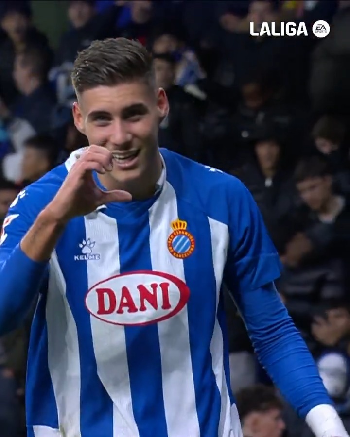 El 𝗛𝗢𝗠𝗕𝗥𝗘 𝗚𝗢𝗟 del RCD Espanyol de Barcelona. 💙 #LALIGAHighlights | Roberto Fernández