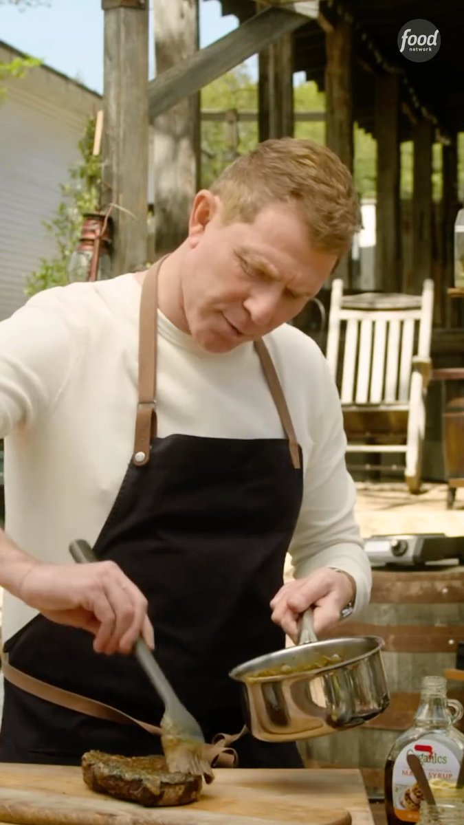 Mustard-based barbecue sauces are a big deal in the Carolinas. See how Bobby Flay makes his version with only 5 ingredients 😋 #BBQBrawl > Sunday @ 9|8c