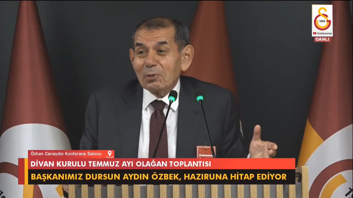 Dursun Özbek: "Son dönemde yaptıklarımızı söylemek istiyorum. Üç senede şampiyon olduk. Şimdi millet bir şampiyonluğa 😅... Neyse çok şey geliyor da aklıma..."