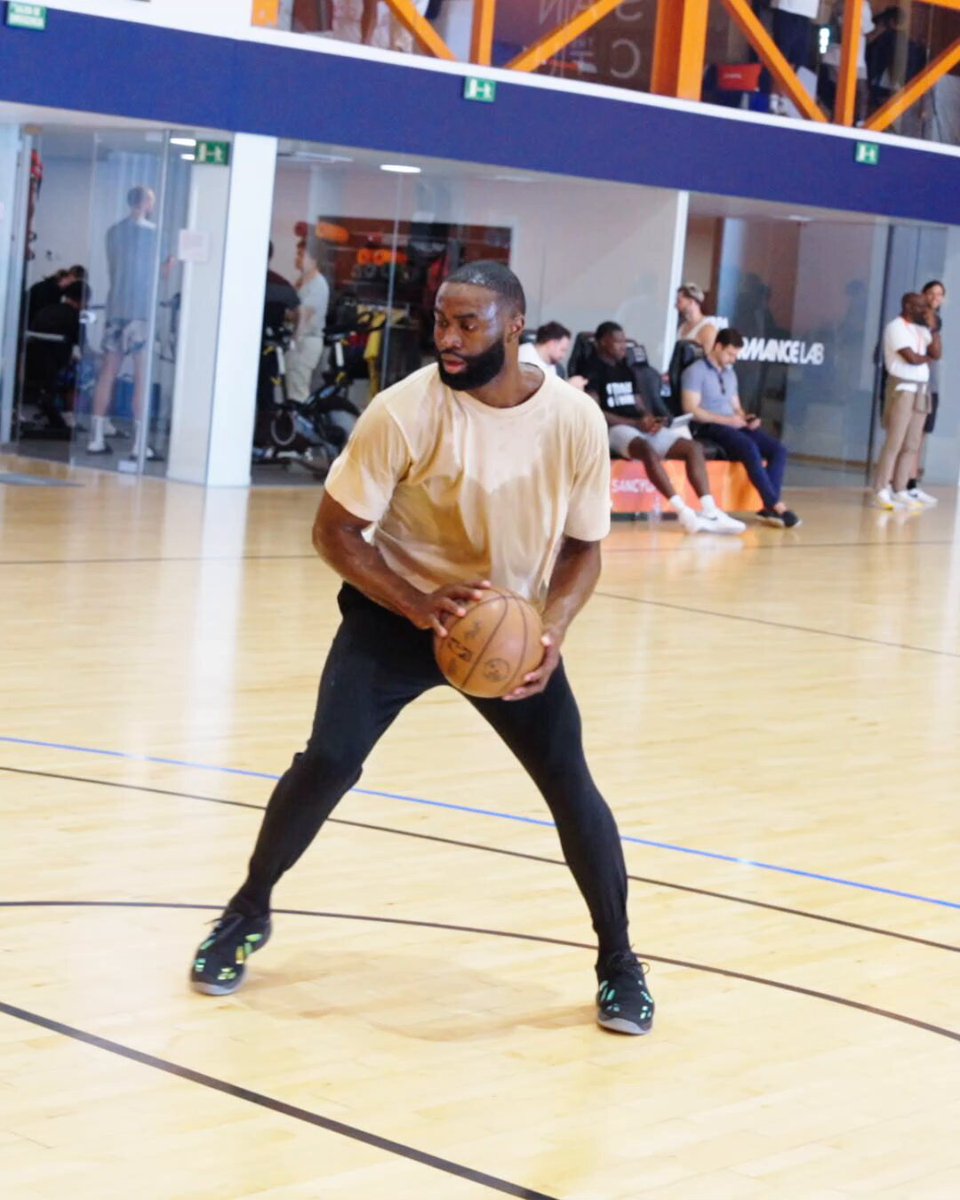 Jaylen Brown is back in the gym with Lethal Shooter in Spain 🔥 off the dribble work in NBPA Sanctuary Jaylen Brown