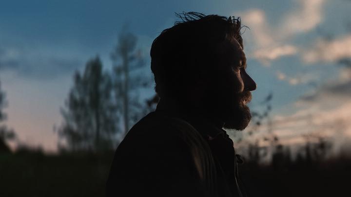 It’s all going by so fast. TRAIN DREAMS stars Joel Edgerton, Felicity Jones, Kerry Condon, and William H. Macy. From Academy Award nominee Clint Bentley. In select theaters November 7 and on Netflix November 21.