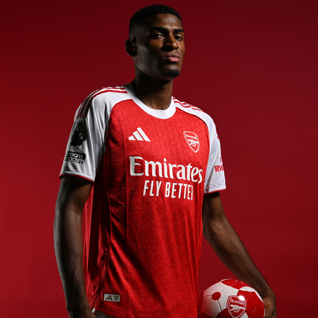 Building from the back. Cristhian Mosquera is a Gunner ✍️