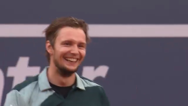 Got there in the end ☔️😅 Top seed Alexander Bublik has secured his spot in the semi-finals in Kitzbuhel with a 6-4 6-2 victory over Shevchenko! #GeneraliOpen