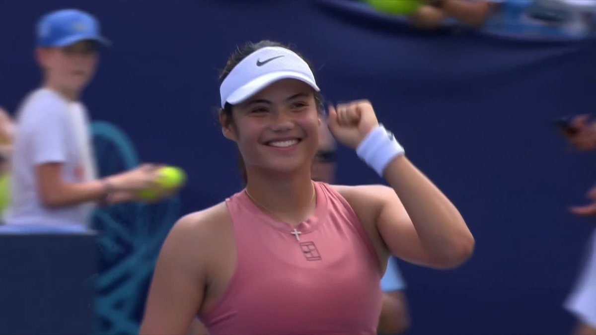 All business from Emma Raducanu 🔥 She beats Naomi Osaka in straight sets in Washington 👇