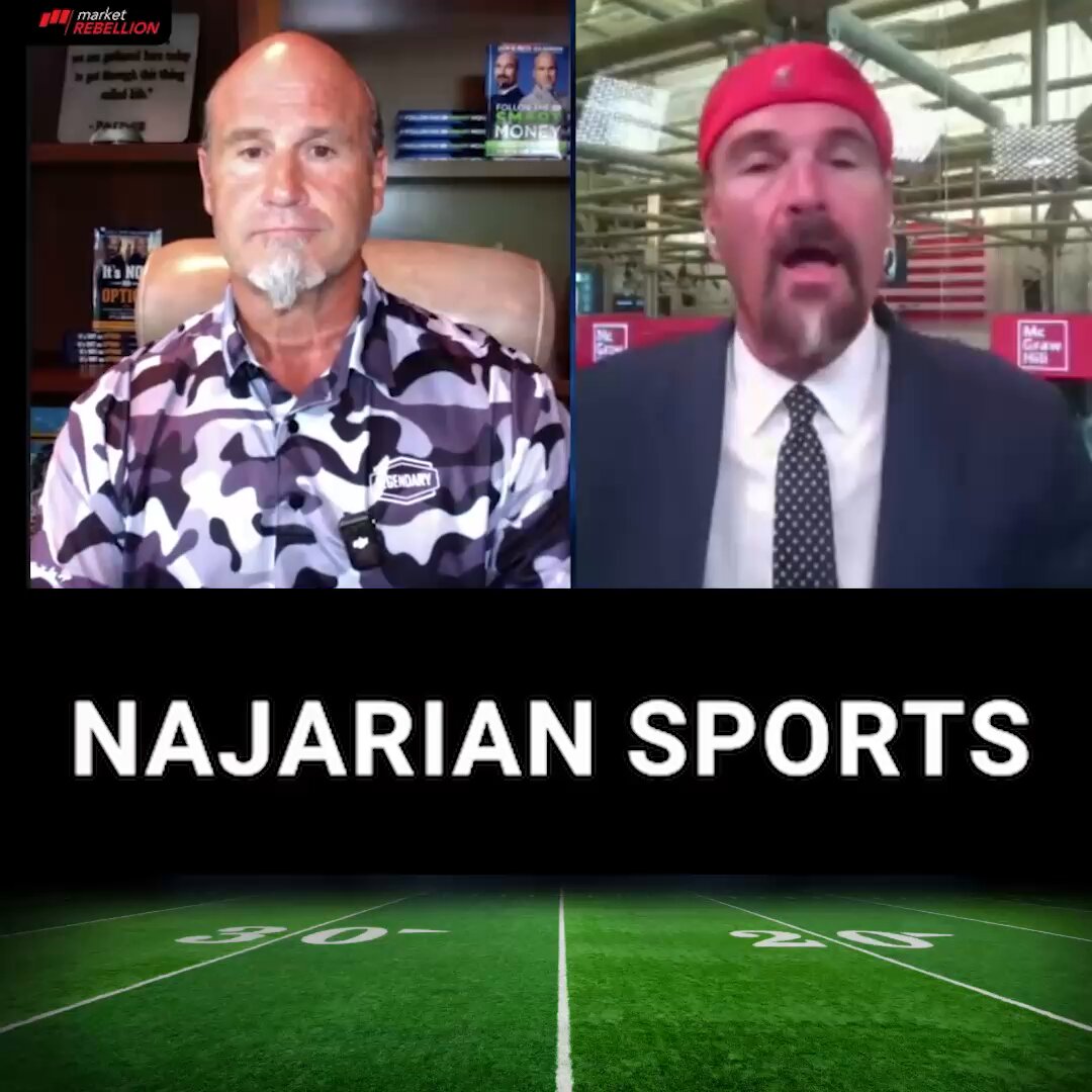 🏈 NAJARIAN SPORTS 🏴‍☠️Classic Cleveland Browns moment: cameraman fumbles phone into the lake trying to snap the new-look team! Meanwhile, Bill Belichick shakes up UNC with 70 new players, leveraging NFL expertise in college. Can he turn it around in a year? Pete Najarian Jon Najarian #ITSNOTANOPTION