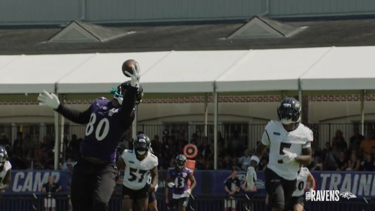 ..Lamar Jackson ➡️ Isaiah Likely with ✋