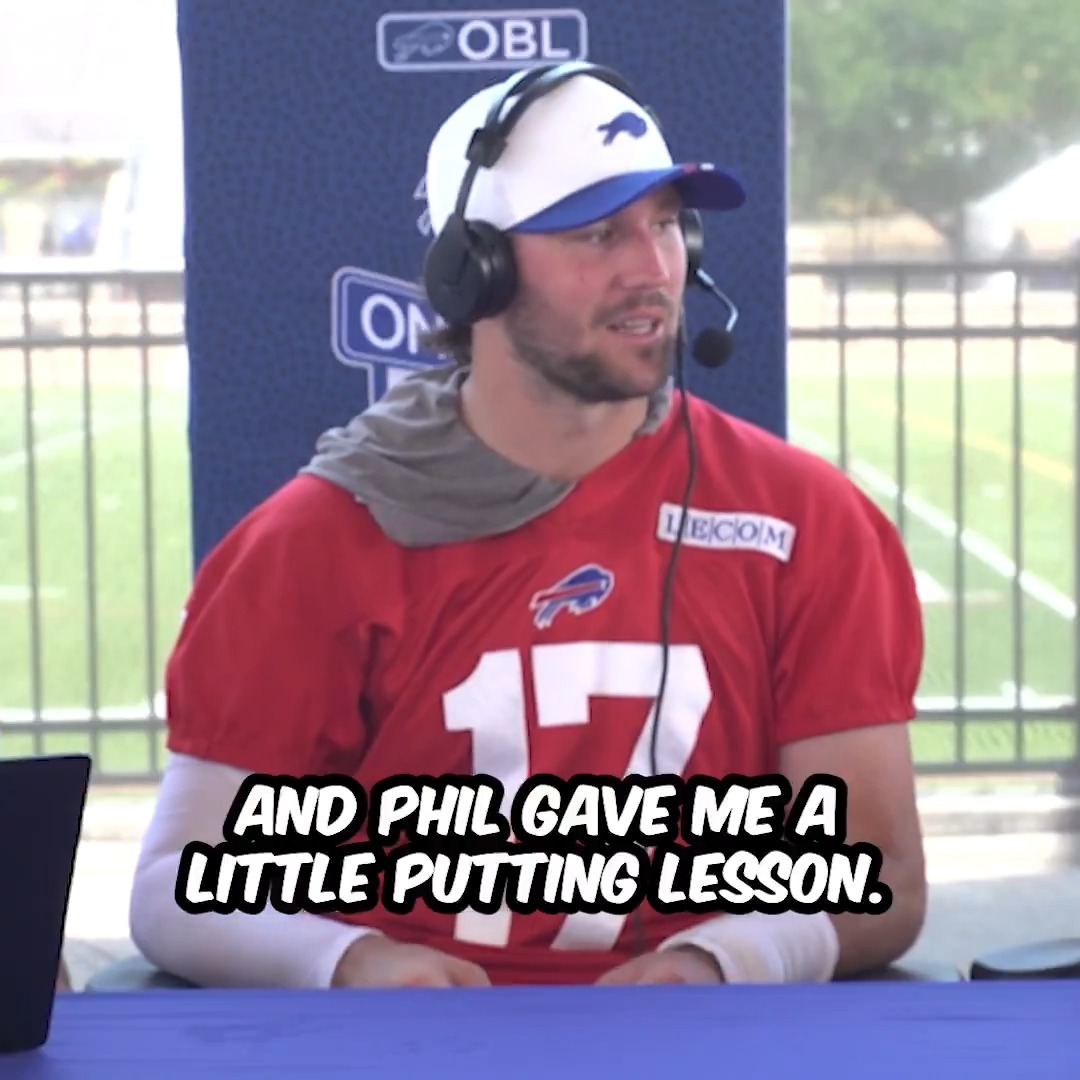 Tap tap tap it in. 🏌️‍♂️ | Josh Allen | Phil Mickelson