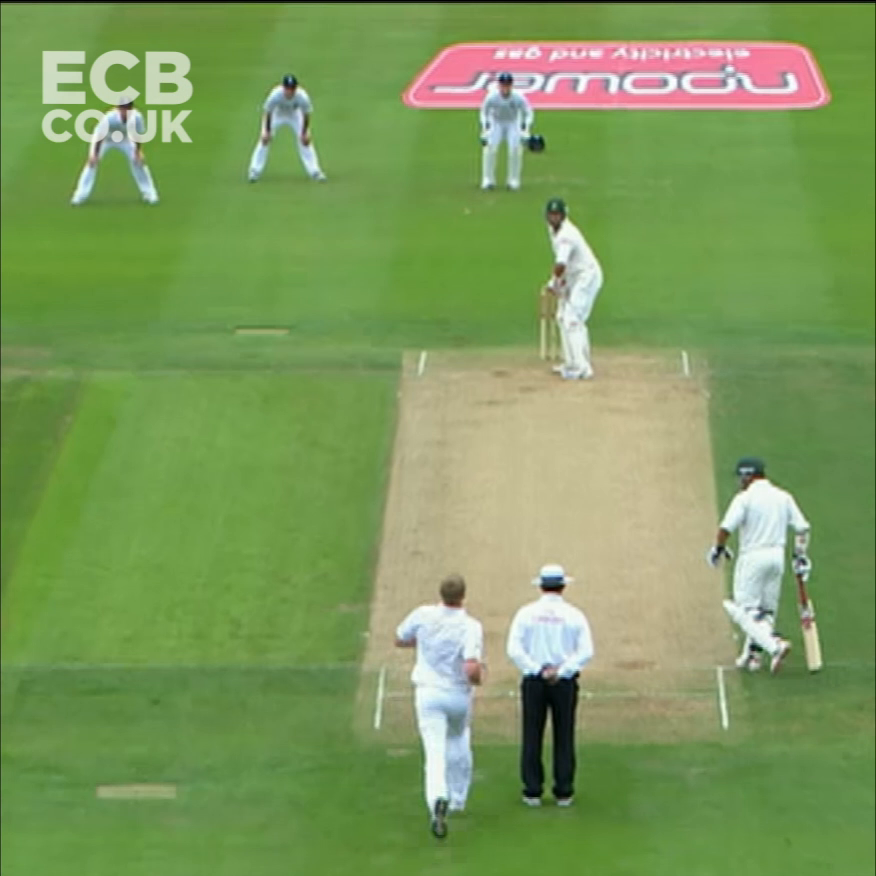 "I'm trying to play like Fred, not Beefy, and Fred's doing all right at the moment." ~ Andrew Flintoff in 2004 Kallis, Ponting, Lara - The batsmen Flintoff dismissed in this clip. Which one is your favorite and is he your favourite English All Rounder?