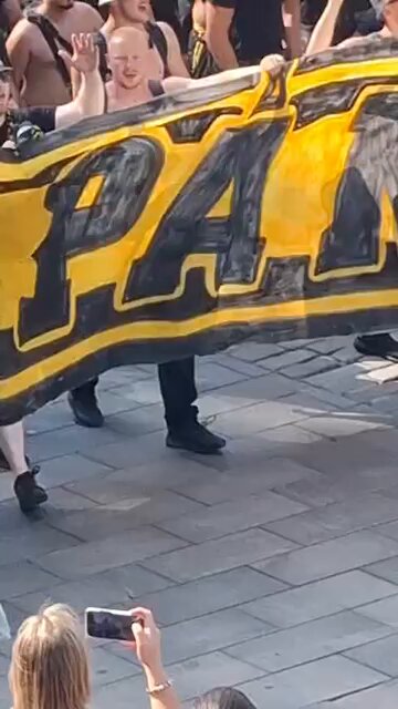 Another angle of AIK Stockholm fans in Tallinn yesterday #aikstockholm #uecl #ultras #footballfans #europeanfootball #tallinn #conferenceleague