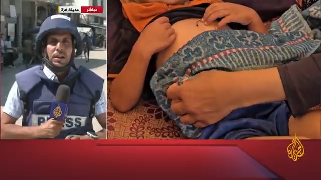 وفاة الطفل عبد القادر الفيومي في #غزة نتيجة الجوع وسوء التغذية بسبب الحصار واستمرار الحرب ومنع الاحتلال دخول المساعدات.. التفاصيل مع مراسل #الجزيرة محمد قريقع #الأخبار #حرب_غزة