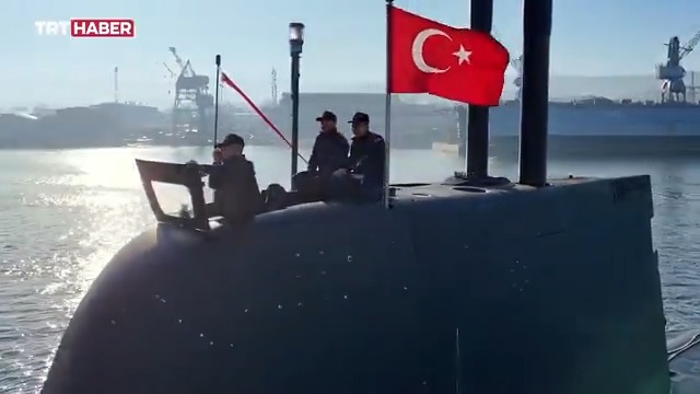 🇹🇷🚢Milli uçak gemisi, yerli hücumbot projesi, gelişmiş atış ve kontrol sistemleri… Türk denizciliği altın çağını yaşıyor. Türkiye, denizcilik alanında geliştirilen sistemlerle küresel rakiplerinden çok daha önde.