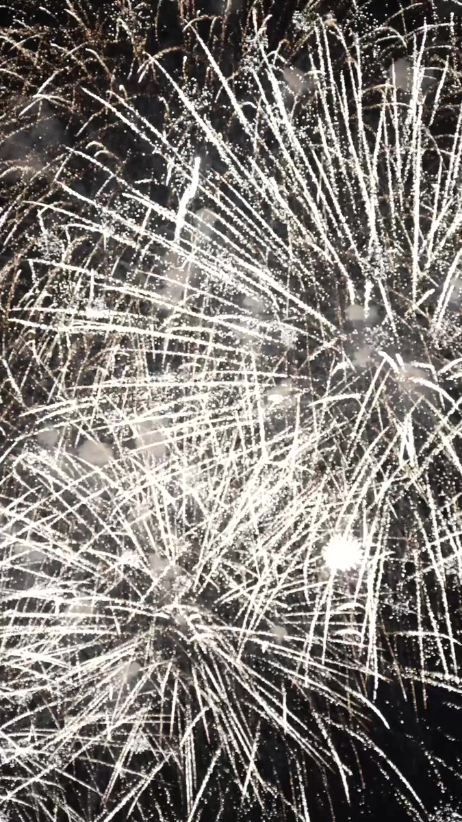 🎆夜空を彩る万博花火🎆 7月21日(月)に行われた花火大会✨ 福岡県の「関門海峡花火大会〈門司側〉」を 花火師さんの想いとお客さまの歓声とともにどうぞ😊 大阪・関西万博 🎆 JAPAN FIREWORKS EXPO 公式 | 日本全国の花火大会が集結！ #きたぞ万博 #HelloEXPO2025 #万博の花火 #花火