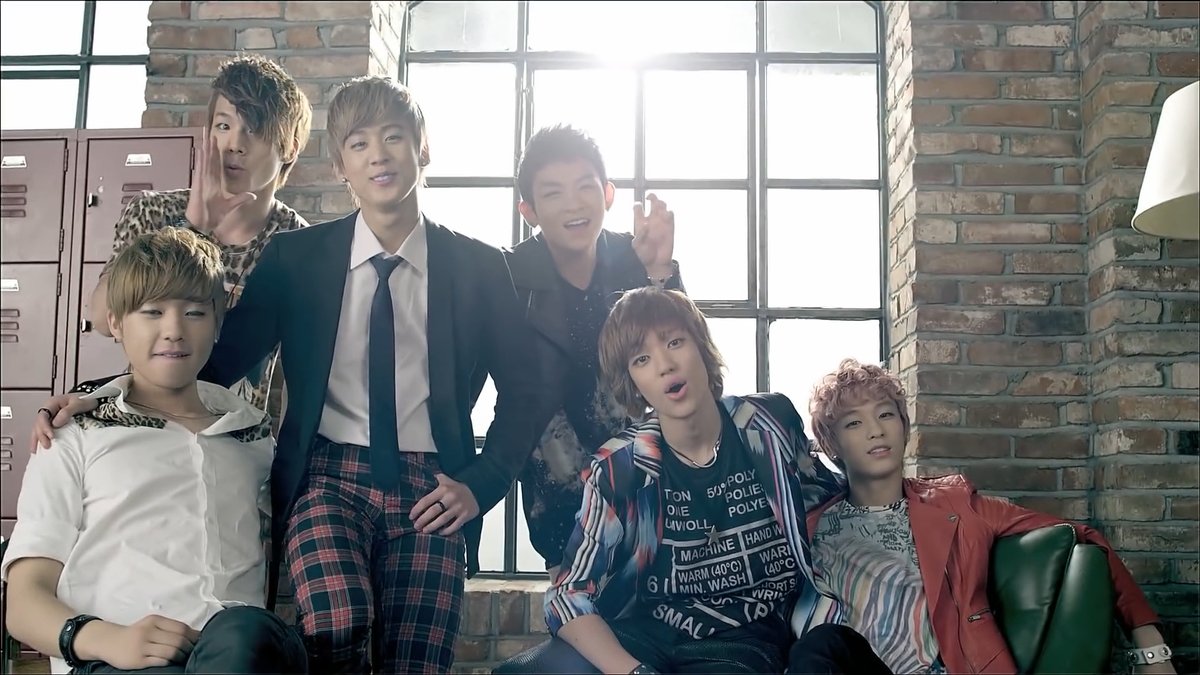 14 years ago today, TEEN TOP released their 1st Mini Album ‘Roman’ with title track ‘No more perfume on you’.