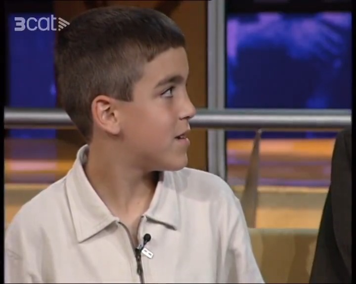 Tal com deia Oriol Carreras Parera en un episodi del programa "Aquest any cent", el jugador de futbol Oriol Romeu, Oriol Romeu, actualment al Girona FC, compartia plató amb @AntoniBassas i un reportatge amb el porter Francesc Arnau el 1999
