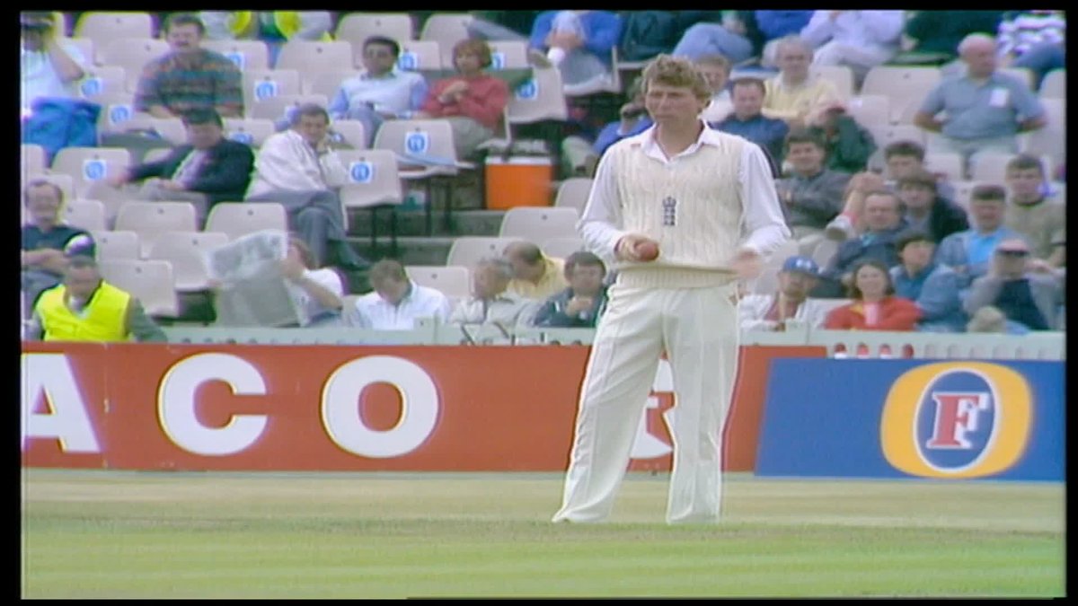 "There's been some great leg-spinners... and there's been some not so great leg-spinners" 🤣 Nasser Hussain not holding back on Michael Atherton's bowling technique ❌