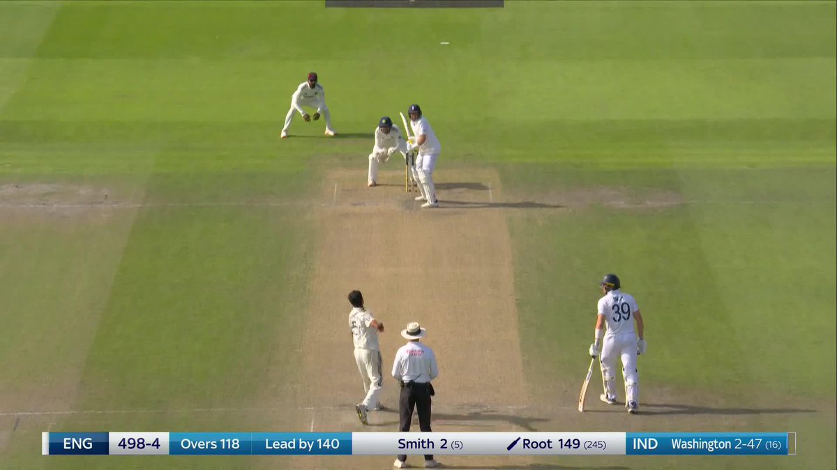 The moment Joe Root went to 1๏ธโฃ5๏ธโฃ0๏ธโฃ at Emirates Old Trafford ๐ฅ ๐ค @IGCom