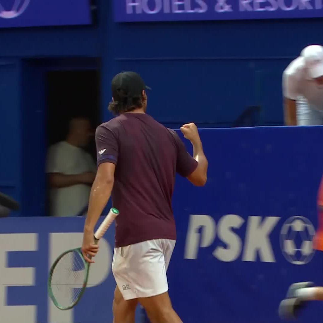 Pure passion 🙌 Luciano Darderi claims the opener in the Umag SF! #CroatiaOpenUmag