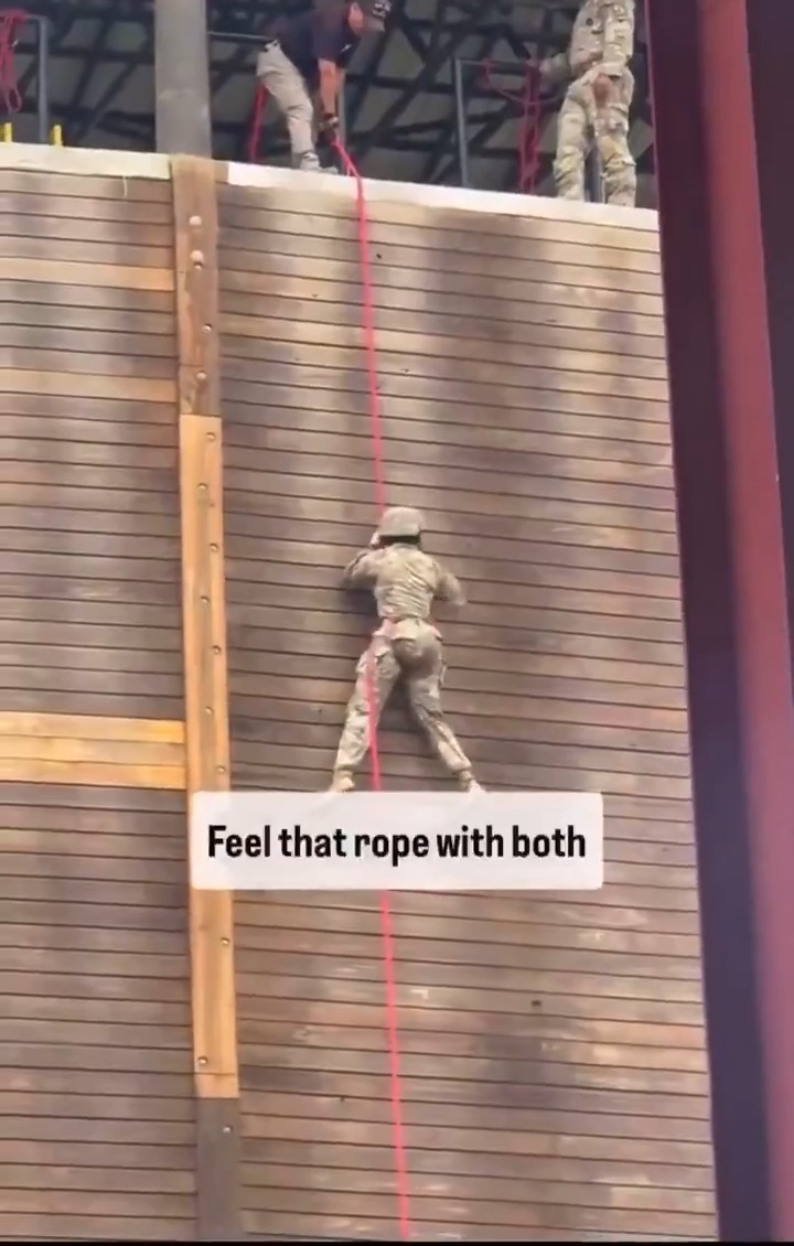 Let's check in on the military and see how the female recruits are doing. Exactly as you'd expect... #Army #military #women #RepealThe19th #rappelling #fail #FAFO #GirlPower
