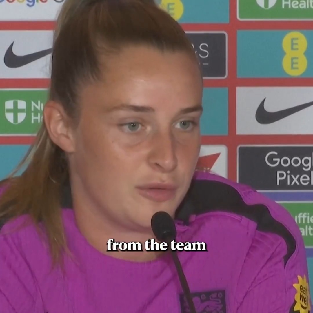"I know that the fans at home, we probably give them a heart attack" Ella Toone speaks on the dramatic ways the England team have managed to earn victories to reach the Women's EURO 2025 final 💪