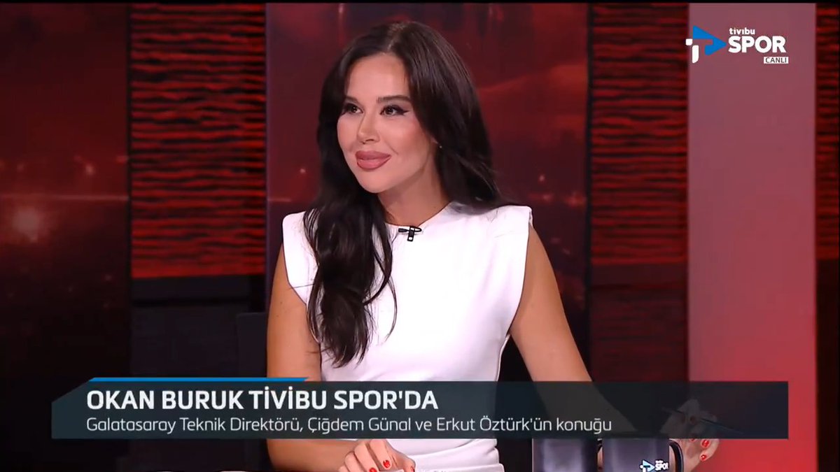 Çiğdem Günal: "Neye tahammülünüz yok?" Okan Buruk: "Antrenmanda çalışmamaya tahammülüm yok." (Tivibu)
