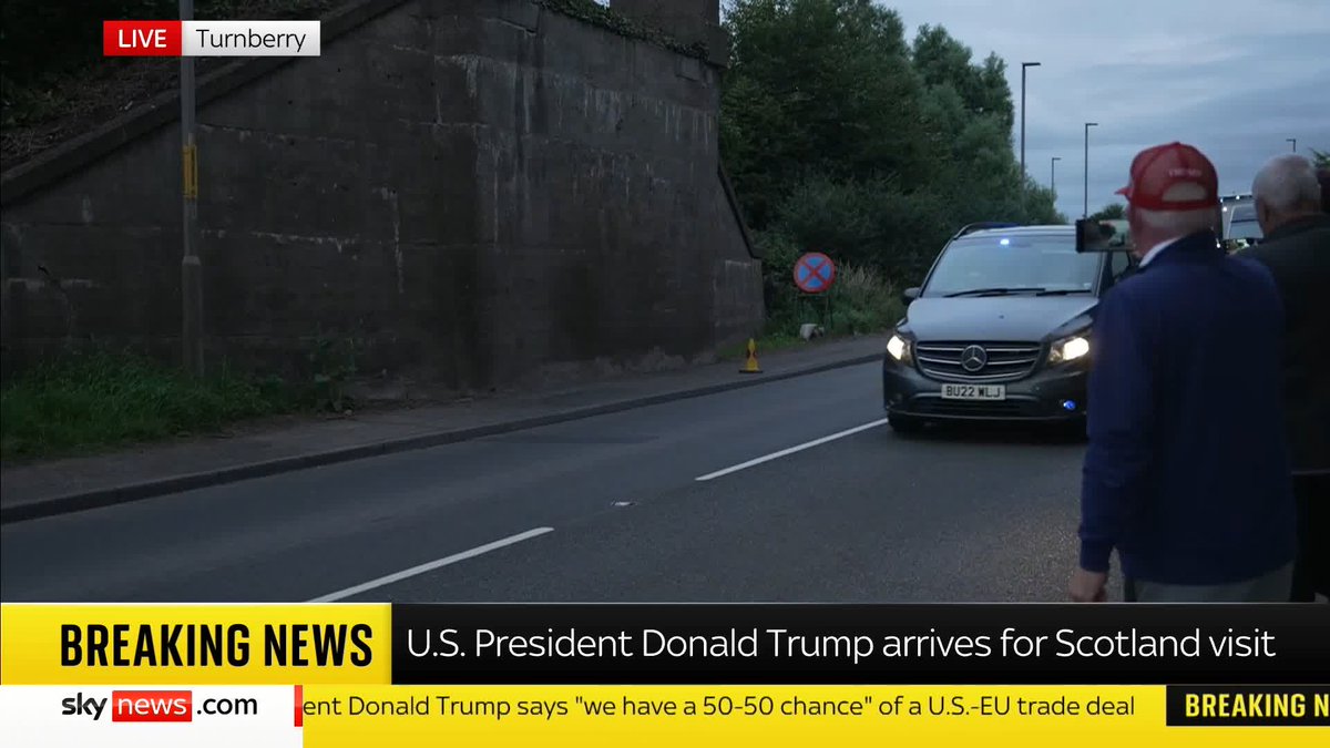 President Trump's motorcade drives through Turnberry, heading to his golf course 📺 Sky 501, Virgin 602, Freeview 233 and YouTube