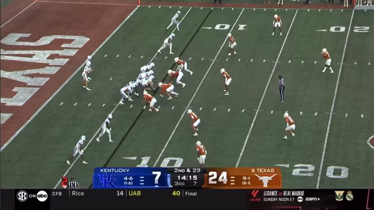 We’re all starving for some football rn so here is Barion Brown cooking the Thorpe Award Winner last year