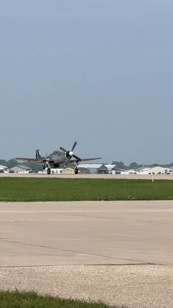 Check out today's USAF Heritage Flight! #OSH25 #Avgeek #Aviation #MilitaryHistory