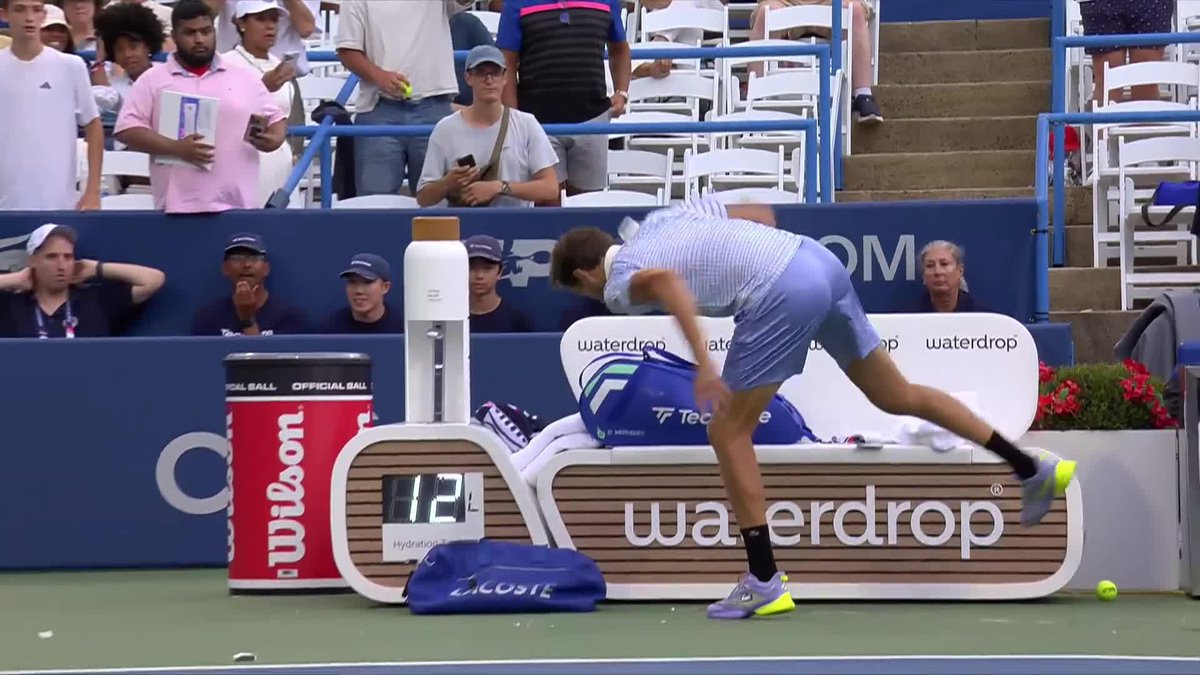 ¡MEDVEDEV, FUERA DE SÍ TRAS QUEDAR ELIMINADO EN #WASHINGTON! 😡