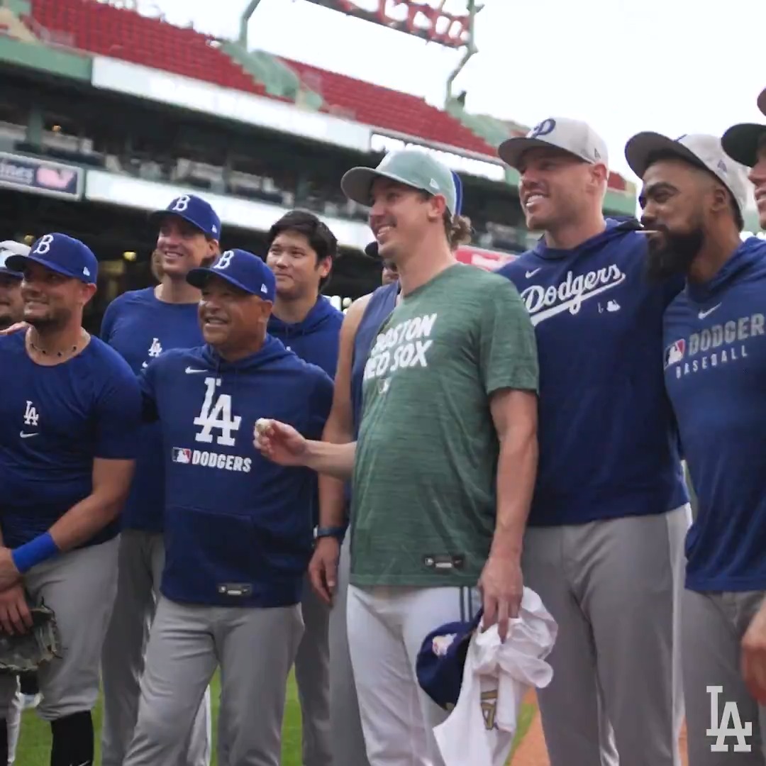 Walker's new ring? Yeesh. 🔥