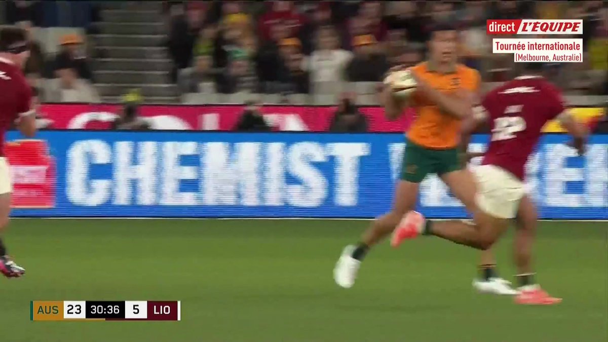 Fou, le match est fou ! Quel essai majestueux des Wallabies ! Branchez-vous tous sur le poste, c’est dingue !