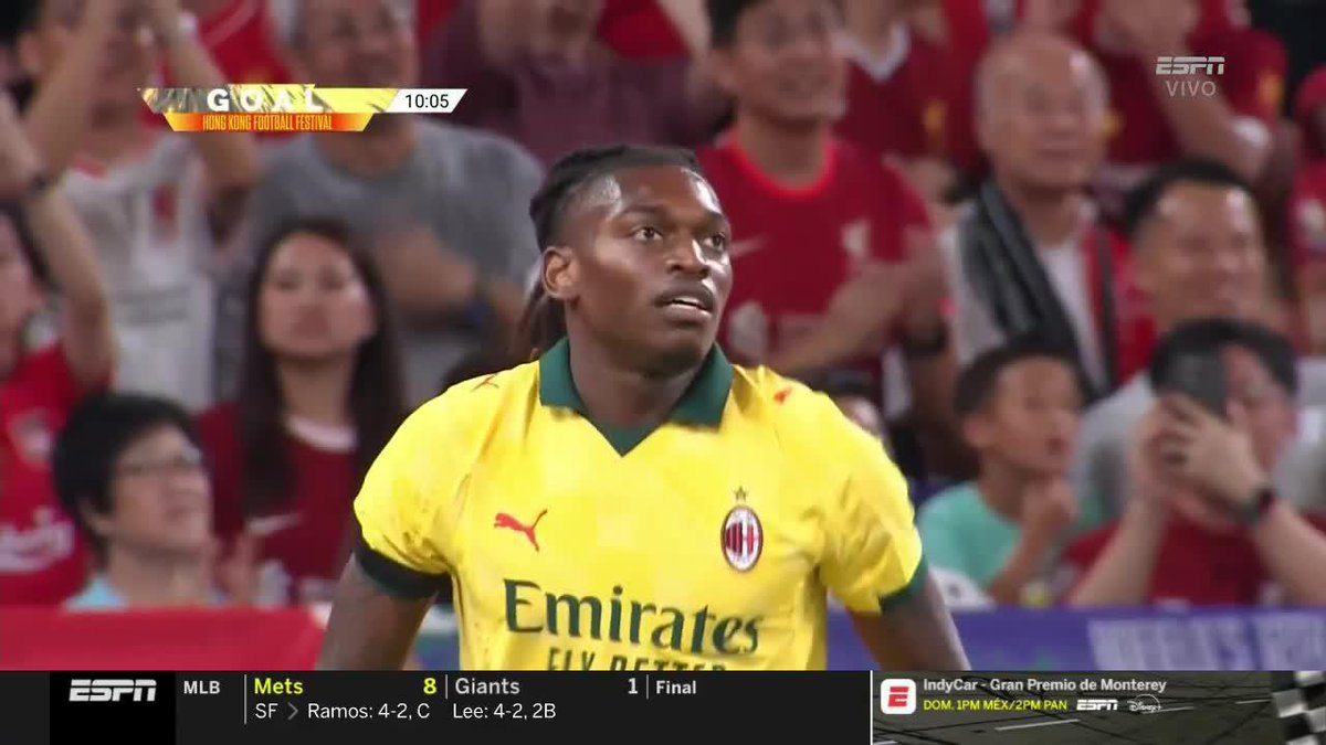 ¡SI ES DE LEAO, ES UN GOLAZO! Infernal zurdazo del portugués para marcar el 1-0 del Milan ante Liverpool. 📺 Mirá el partido por #DisneyPlus Premium