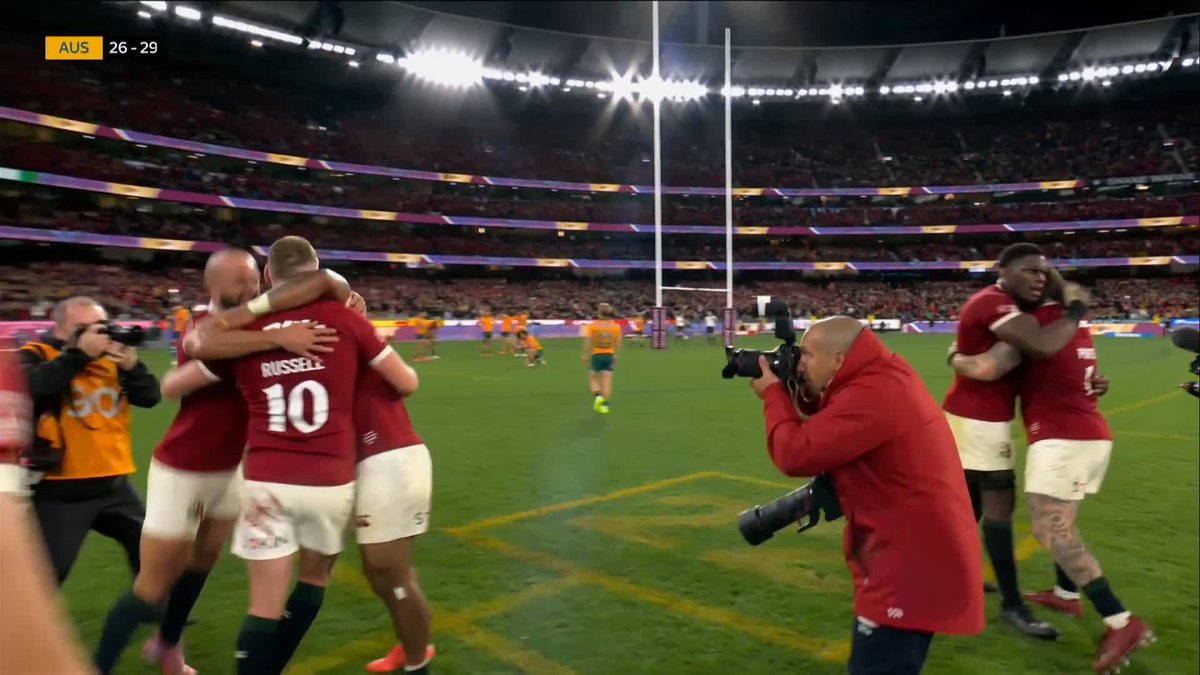 The full-time scenes as the British &amp; Irish Lions win the series with a game to spare in Australia! 🥳