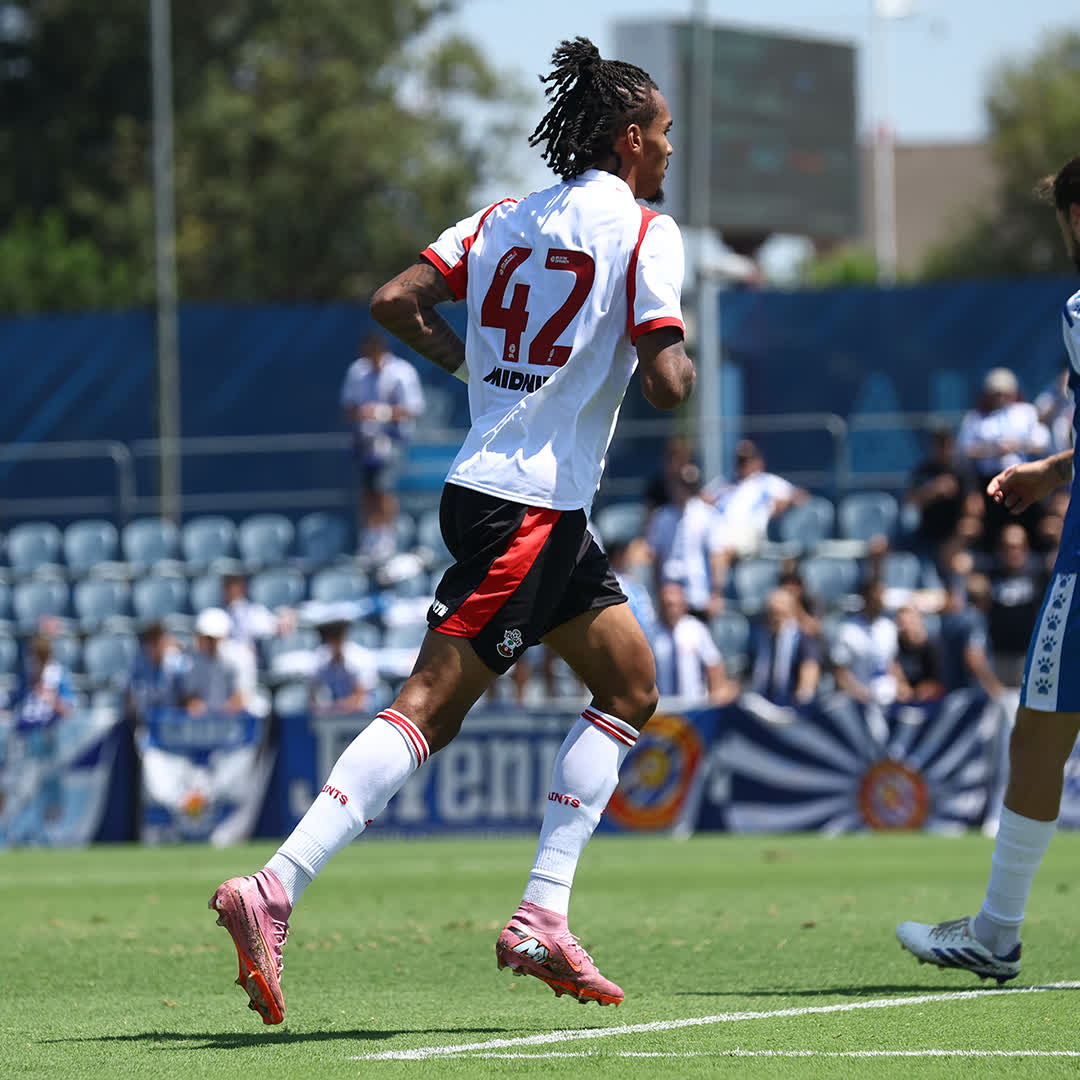 Damion Downs finds the net in his first action for Southampton FC! 🎯