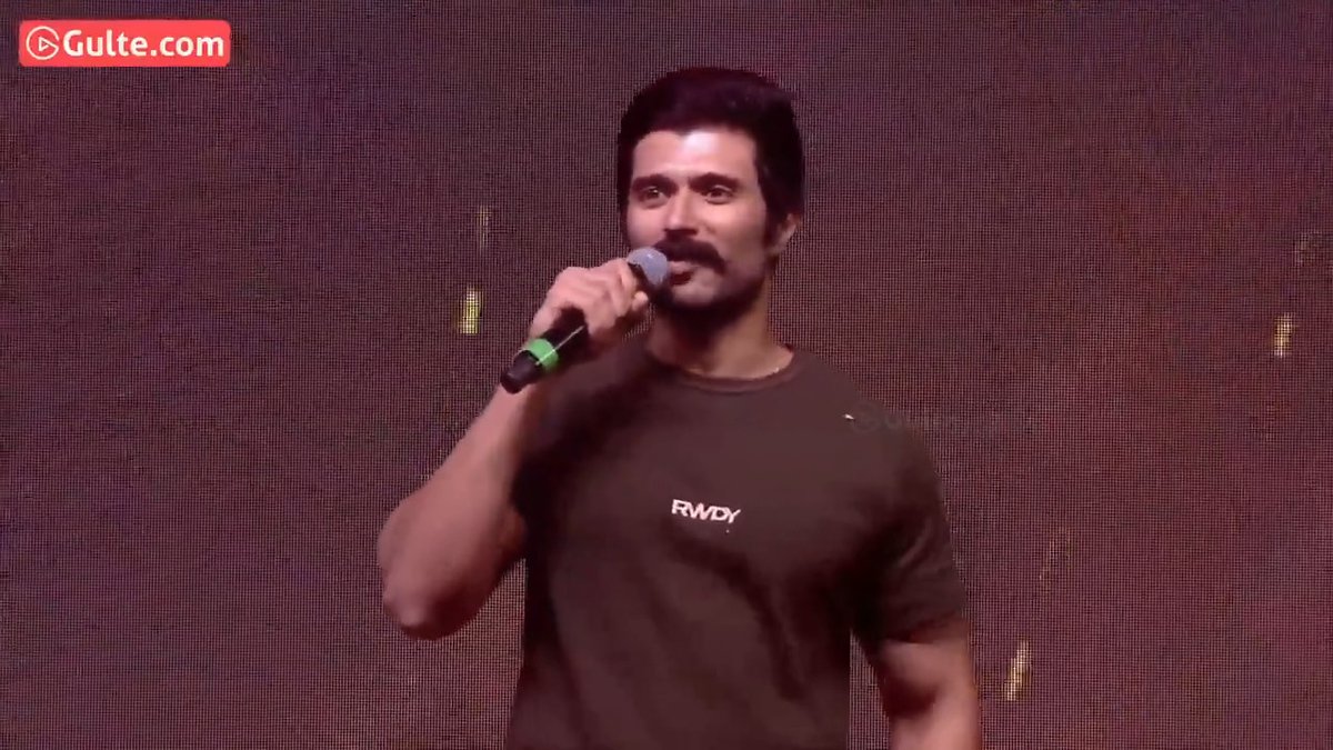 Top లో పోయి కూర్చుంటా... వెంకన్న సామి దయా... మీ ఆశీస్సులు...ఈ రెండు గాని ఉంటే... వానెక్క ఏ నాకొడుకు నన్ను ఆపేదే లే... ఏమి? #VijayDeverakonda delivers a speech in Tirupati dialect. #Kingdom