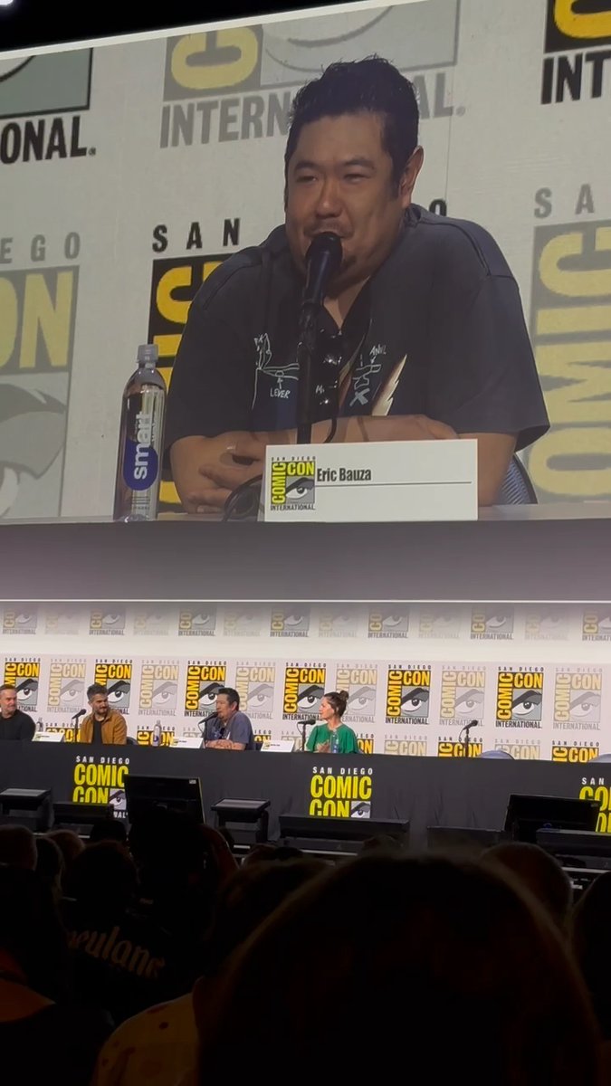 “This movie was made without the help of any AI or NBA basketball players.” Voice actor Eric Bauza on why Looney Tunes fans will love #CoyoteVsAcme. #SDCC