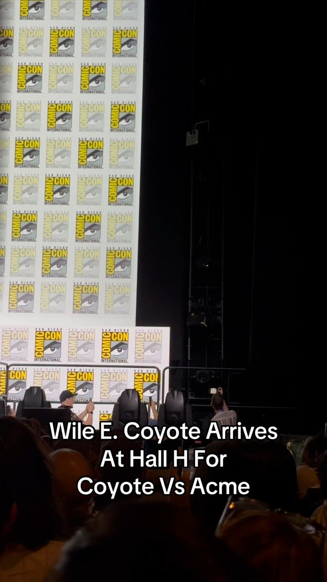 Wile E. Coyote arrives at the #CoyoteVsAcme panel at #SDCC.