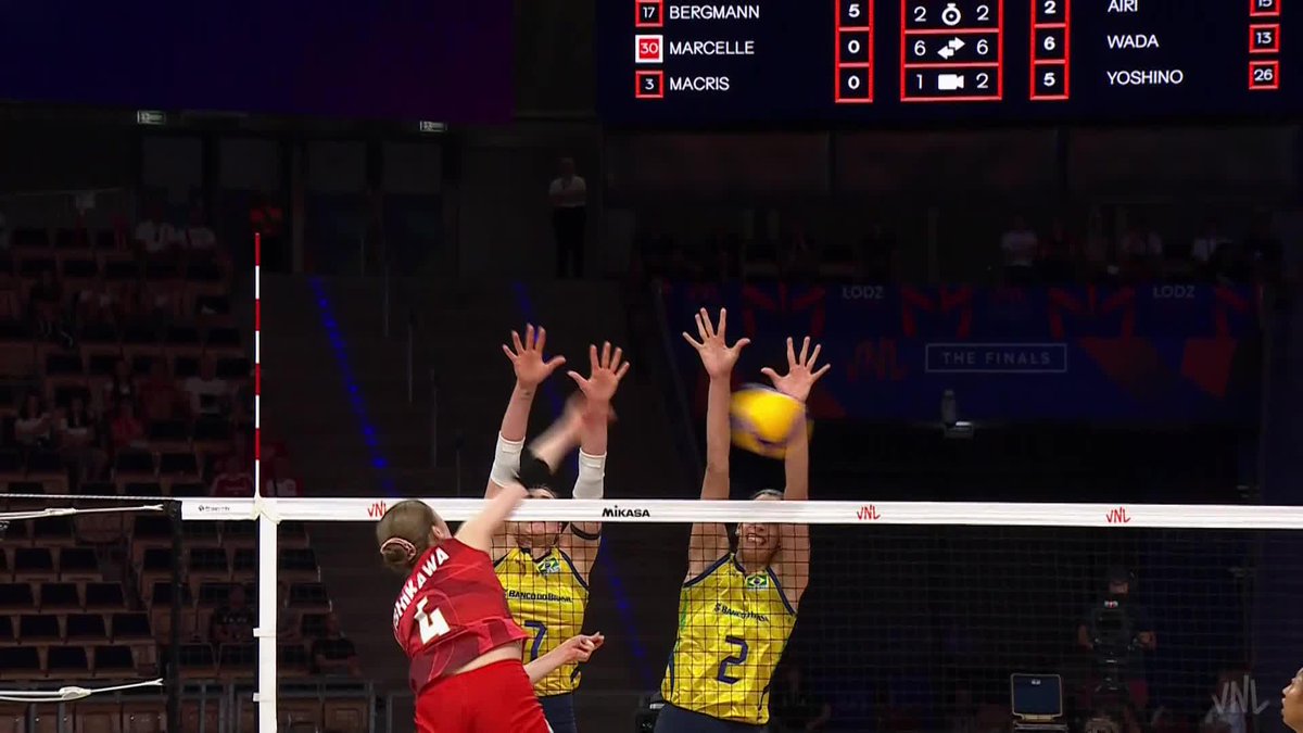 #VNLFinals: DIANA SAYS NO! 🧱🇧🇷 A monster block on Ishikawa — Brazil’s middle is on fire! 🔥 📺 Watch the semifinal clash vs Japan 🇯🇵 LIVE on VBTV: 🏐 #VNL2025 #Volleyball #BePartOfTheGame
