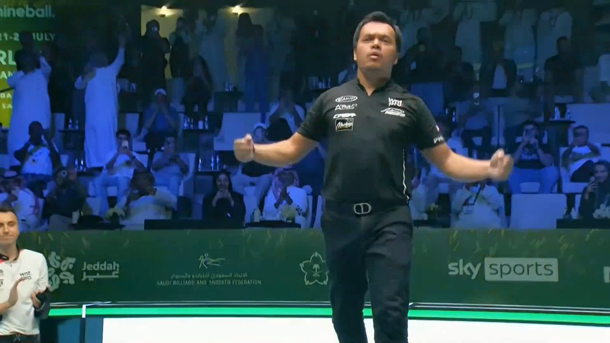 What a celebration! 🤩 Carlo Biado becomes the first Filipino to be crowned world champion twice!