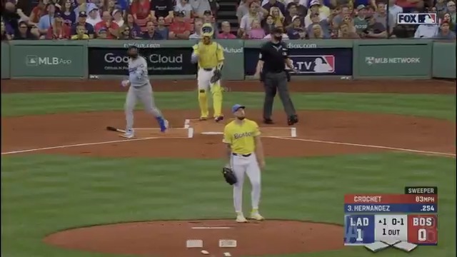 TEOSCAR OVER THE GREEN MONSTER.