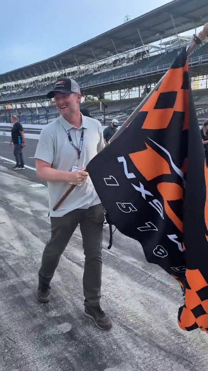 Watch out! Dale Earnhardt Jr. has another big flag!
