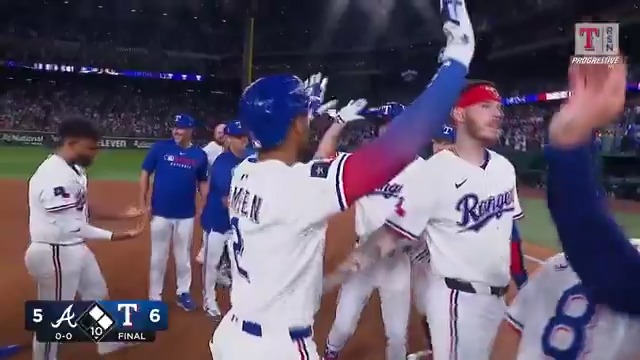SIMMY WALKS IT OFF! #AllForTX