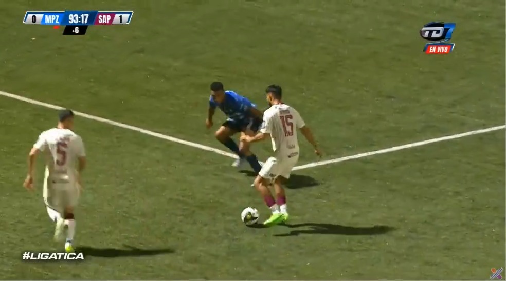 Golazo descomunal de Deyver Vega ¡Los genios hacen eso!
