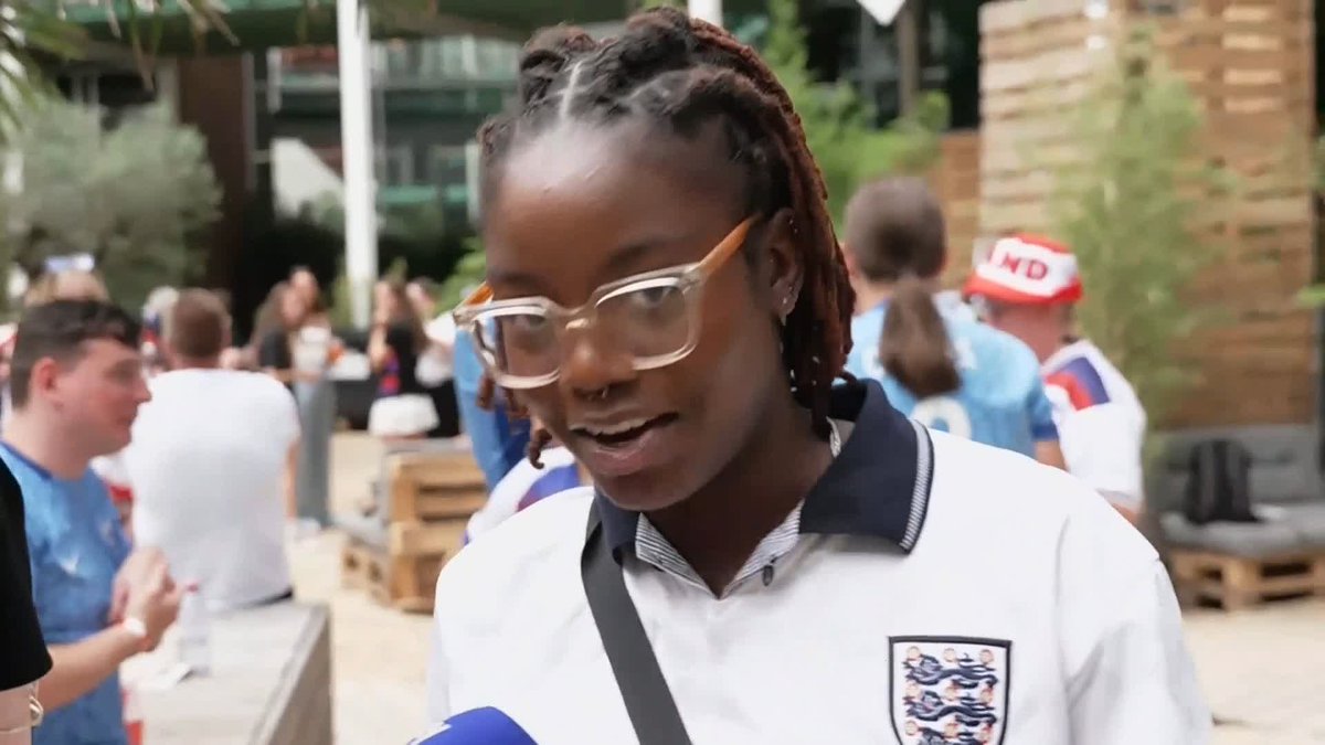 "I'm really rooting for her" England fans praise Michelle Agyemang ahead of the Euro 2025 final and give us their predictions ⭐