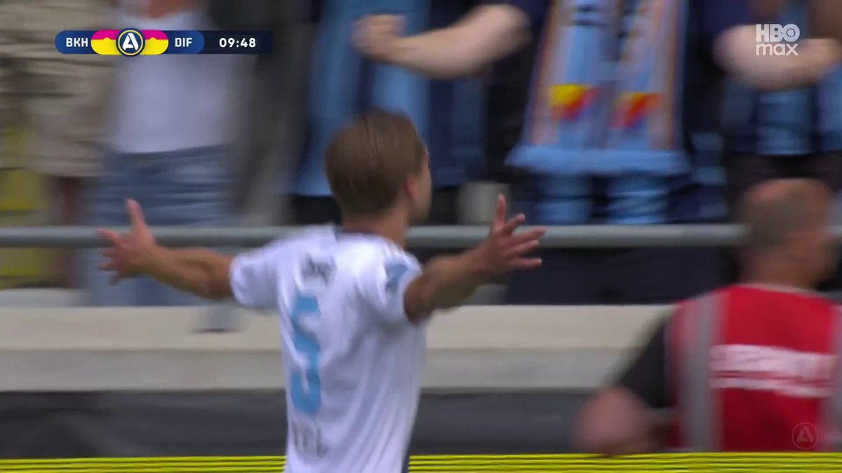 1-0 Djurgården! Miro Tenho nickar in ledningsmålet mot Häcken 🔵 📲 Se matchen på HBO Max och Kanal 5