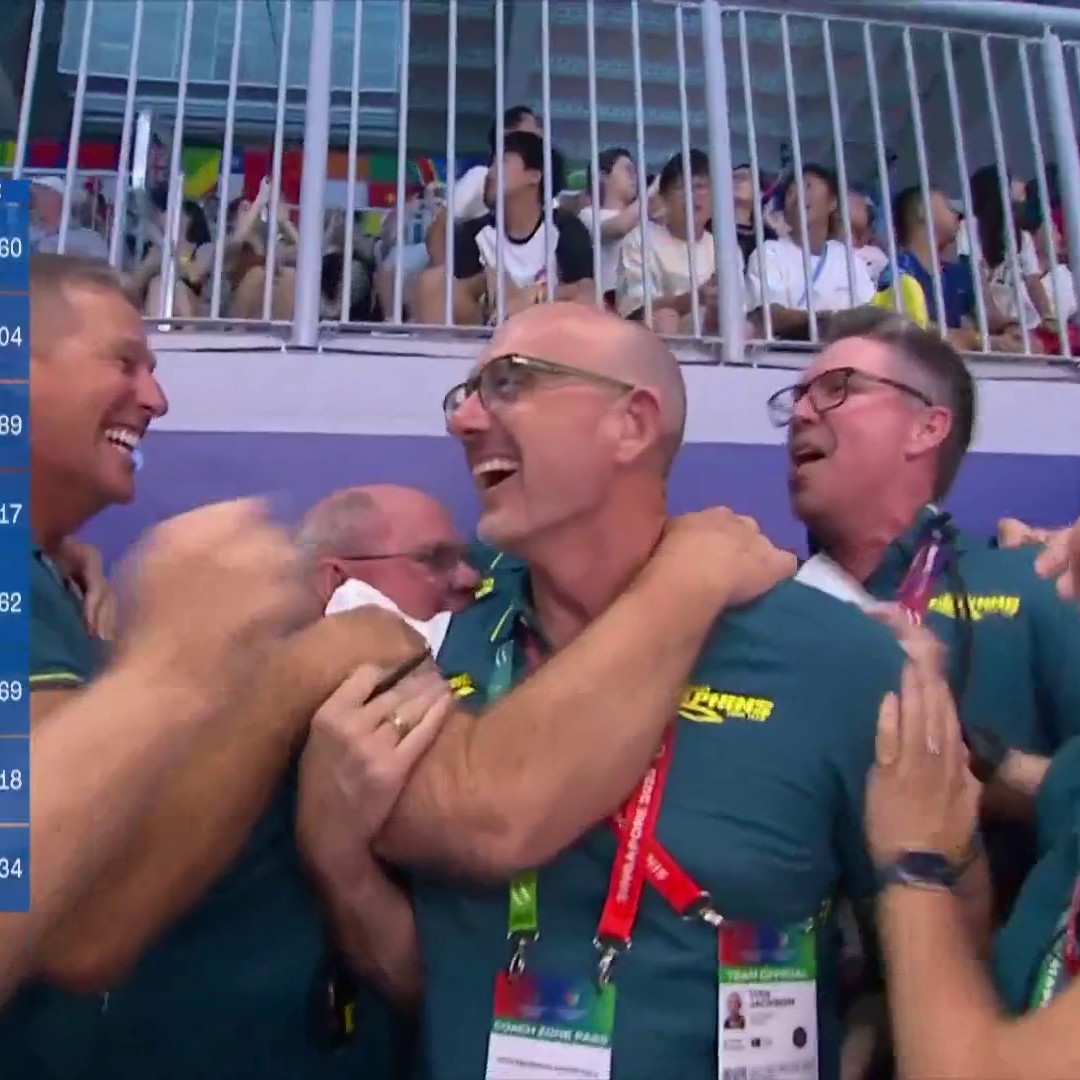 USA vs. Australia didn’t disappoint in a thrilling women’s 4x100m free relay finish! 😲 📺 Peacock | #AQUASingapore25