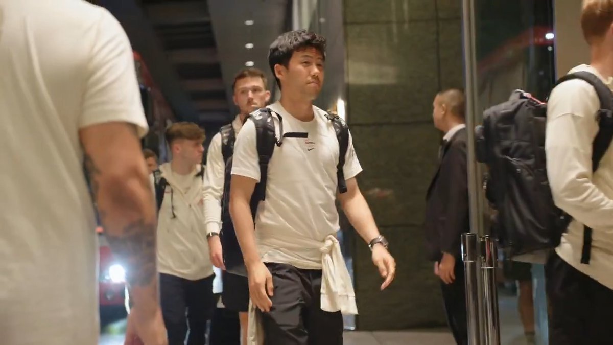リヴァプールFCがホテルに到着！🇯🇵✨️ 🏆 明治安田ワールドチャレンジ 📅 7/30(水) 19:30KO 🆚 横浜F・マリノス vs リヴァプールFC 🏟 日産スタジアム Leminoにて無料配信！⏬ #JWC2025 #YFMvLFC