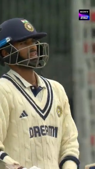 Just batting like a WOW 😍 #SonySportsNetwork #GroundTumharaJeetHamari #ENGvIND #NayaIndia #DhaakadIndia #TeamIndia #ExtraaaInnings