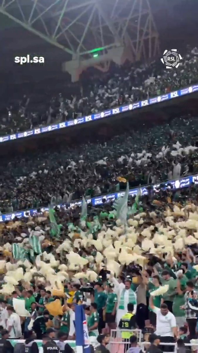 أجواء لا مثيل لها 🤩 جماهير النادي الأهلي السعودي: 💯 #دوري_روشن_السعودي